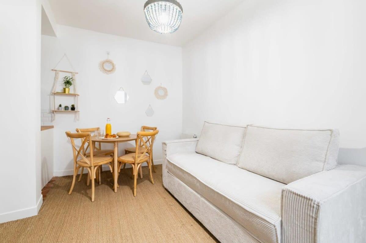 Appartement Jolie 2 Pieces 35M2 Bien Equipee 4P - Paris 20 - Flat-Guest Extérieur photo